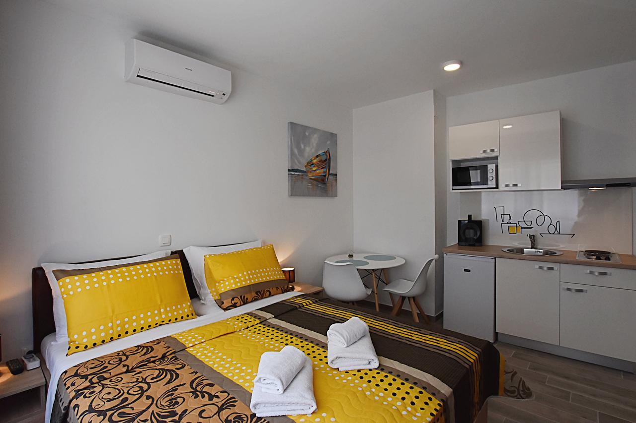 זאדאר Borna & Roko Apartments Free Parking מראה חיצוני תמונה