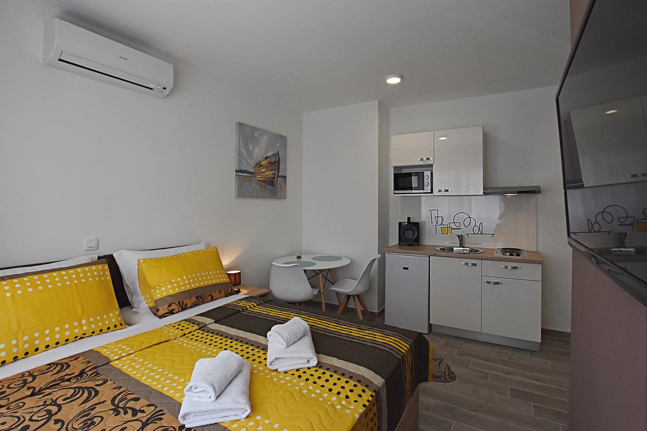 זאדאר Borna & Roko Apartments Free Parking מראה חיצוני תמונה