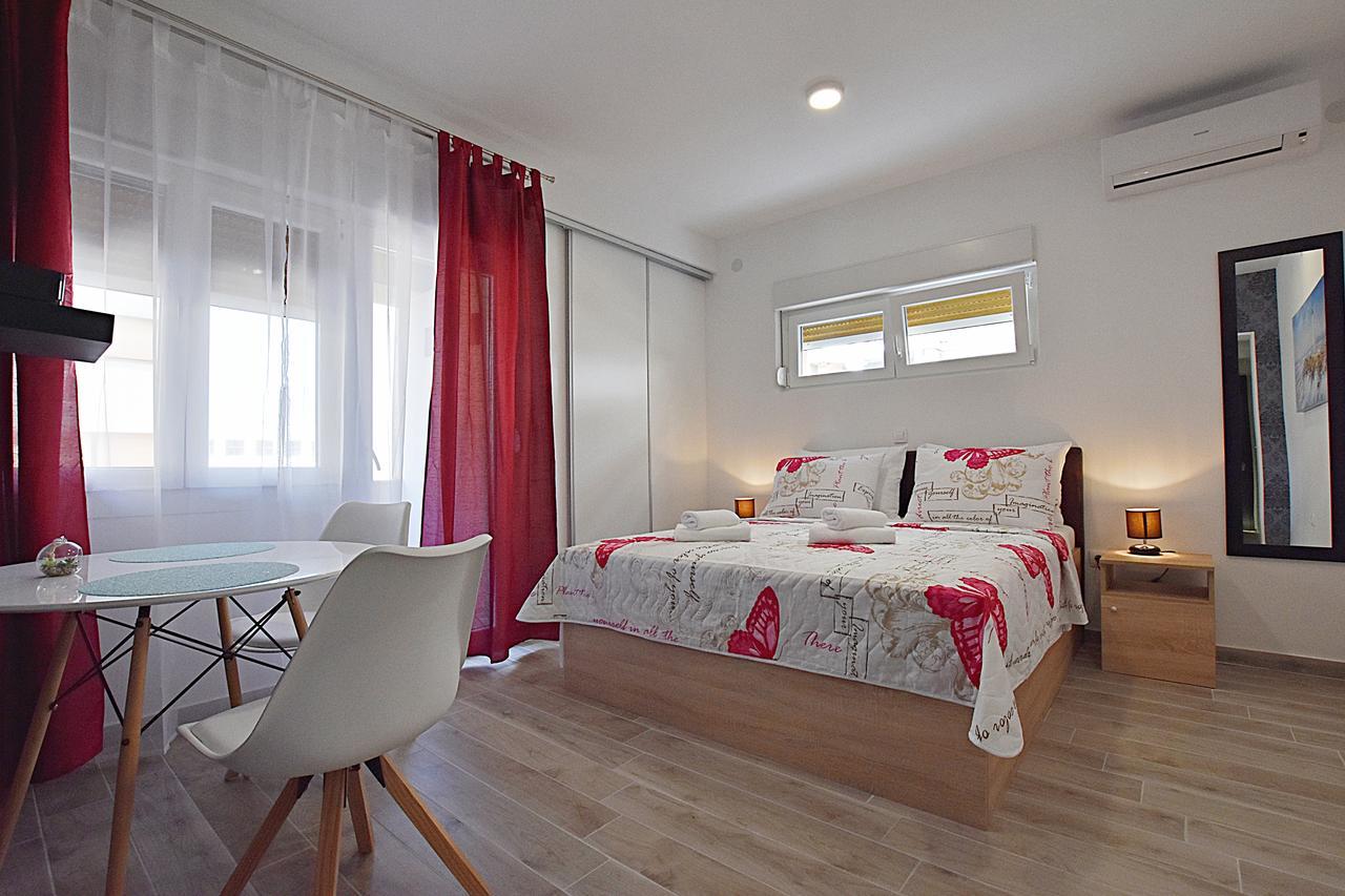 זאדאר Borna & Roko Apartments Free Parking מראה חיצוני תמונה