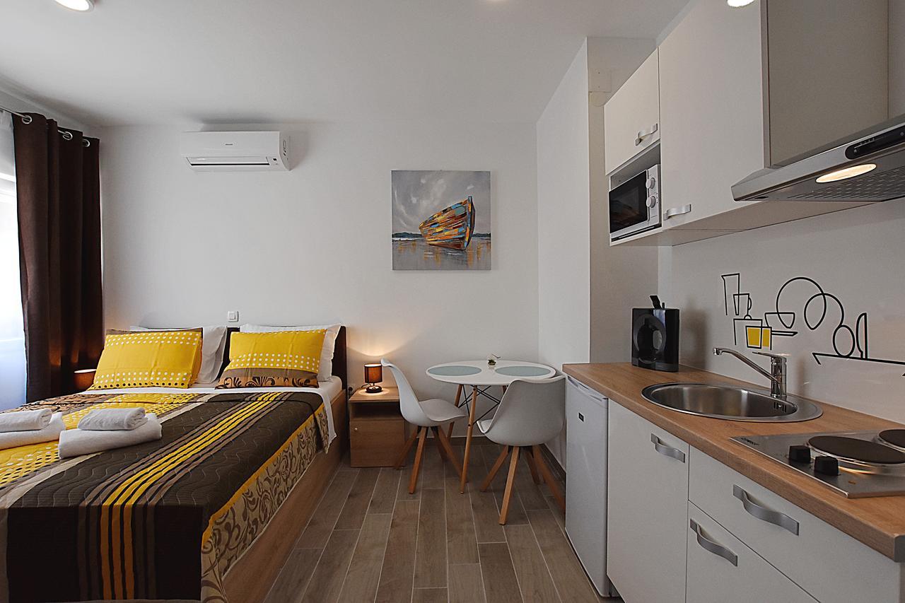 זאדאר Borna & Roko Apartments Free Parking מראה חיצוני תמונה